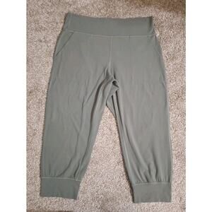 Lululemon Women's Green Front Pocket Athletic Loungewear Jogger Pants Size 12